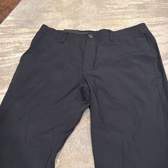 Men’s Under Armour Golf taper  Pants 34/32 black new with tag water repellent - Picture 2 of 5